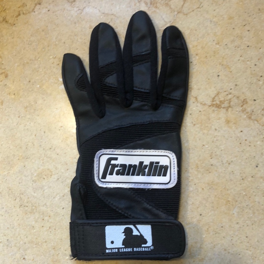 NWOT Franklin kids batting glove for a right handed batter
